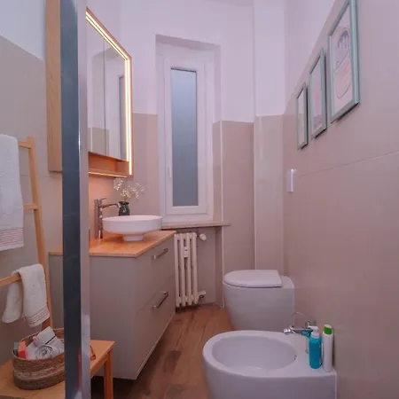 Casa Tatattoli, Metro Torino