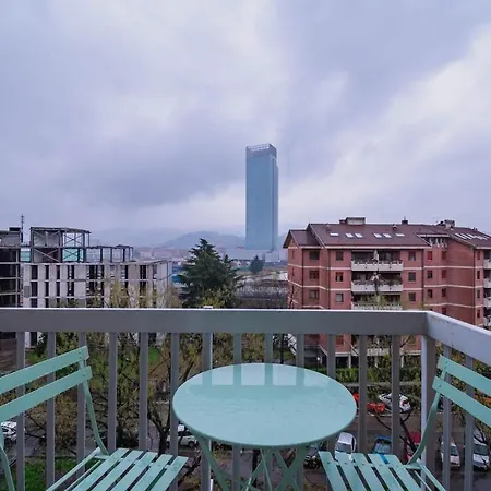 Casa Tatattoli, Metro * Torino